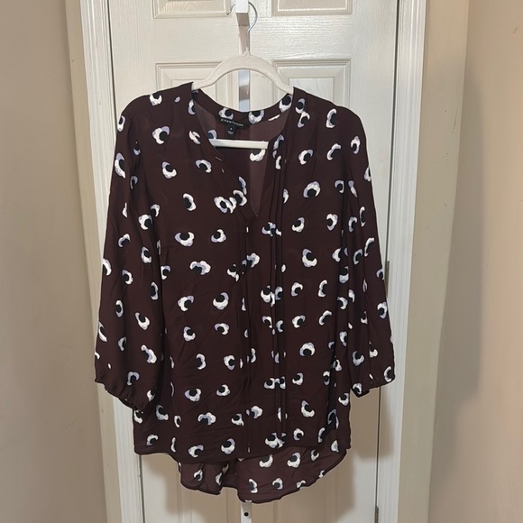 41 Hawthorn White and Purple Blouse Elegant Top - Picture 2 of 5